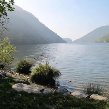 With One Bedroom In 10 Km From The Slopes Apartment Canzo